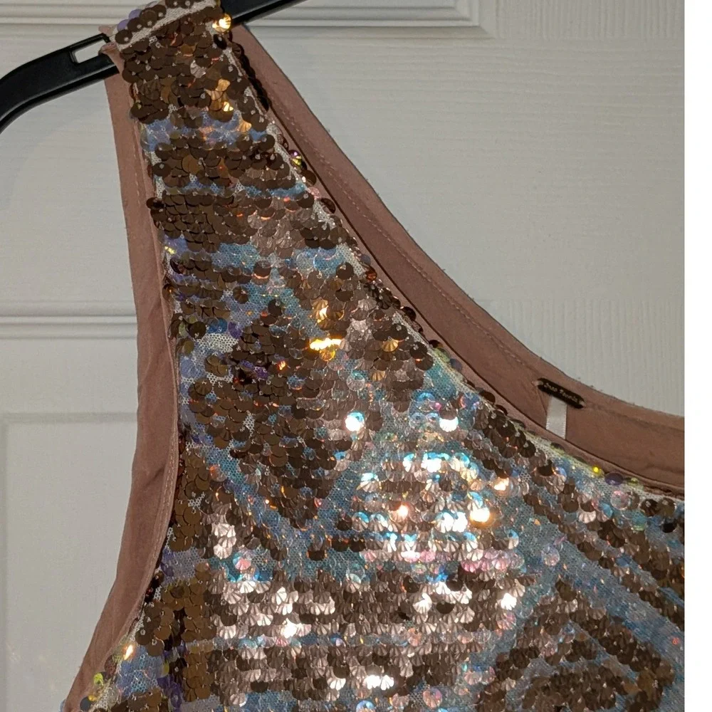 Free People One Shoulder Sequin Cami Top Rose Gold Geometric XS NWOT